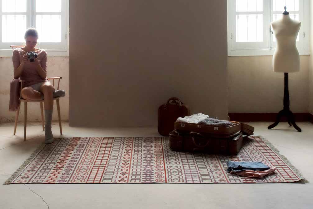 现代美式风格红色简单图案地毯贴图
