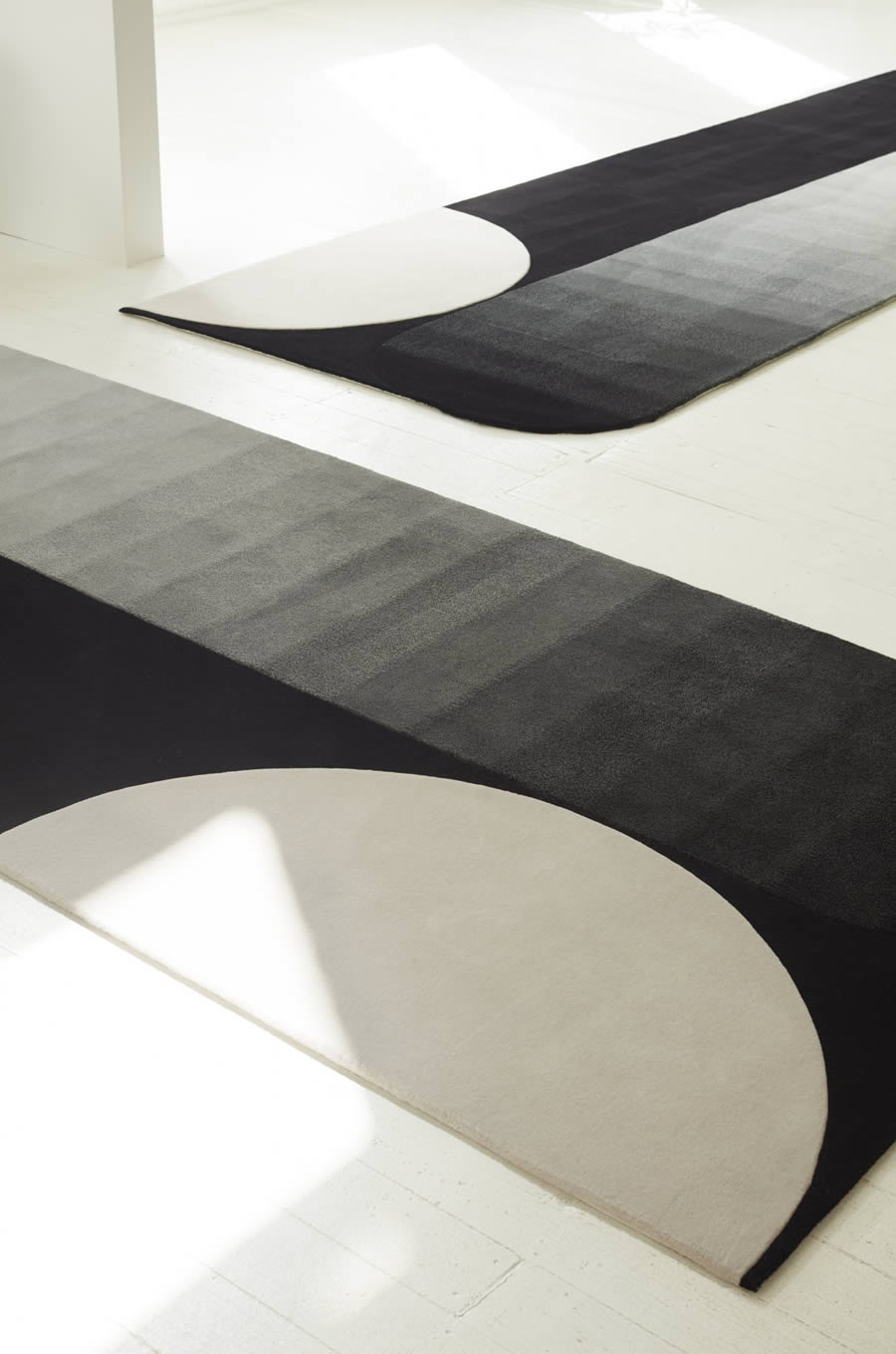 现代极简黑灰色渐变图案过道地毯贴图